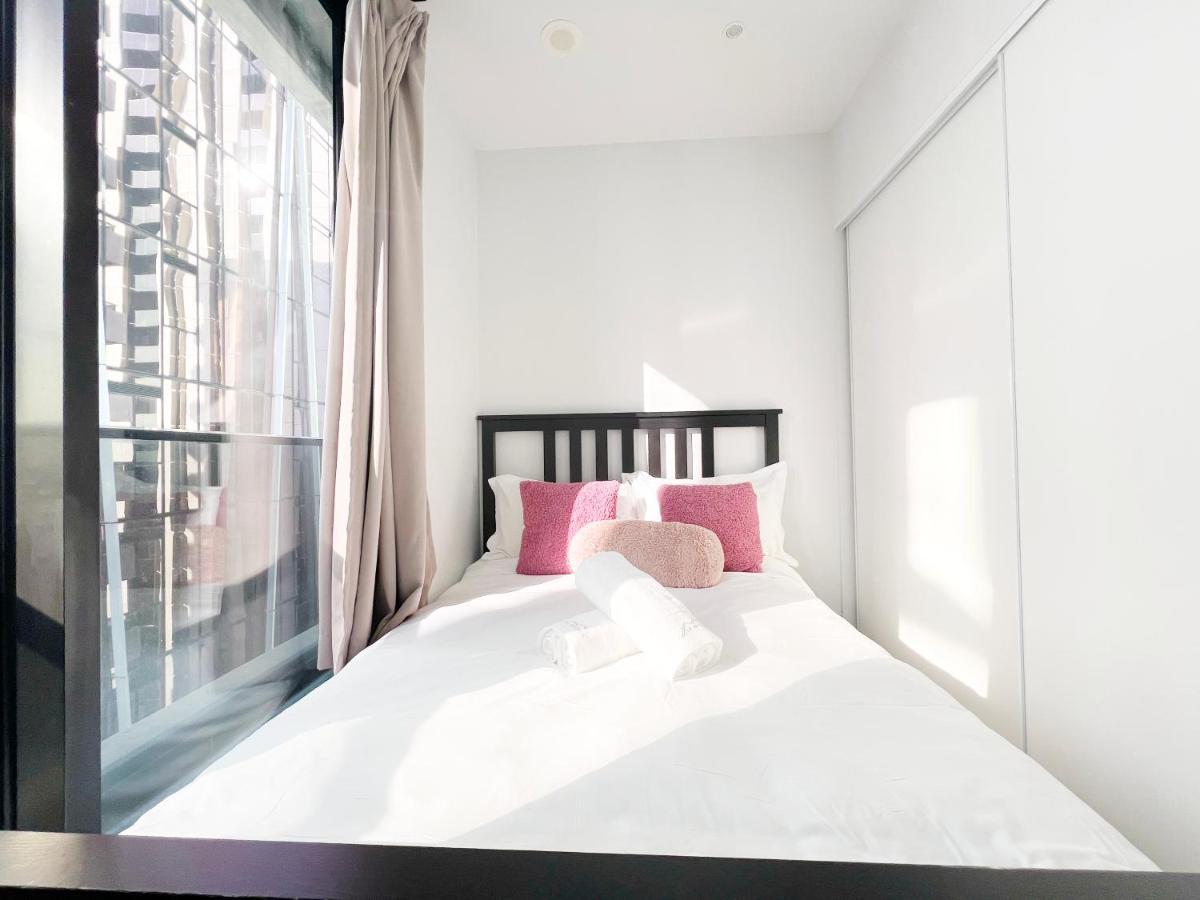 My80 Apartment Located In The Inner Of Melbourne Cbd Екстериор снимка